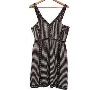 Beige black BCBGMAXAZARIA Dress mini summer Melania V neck sleeveless pleated 12